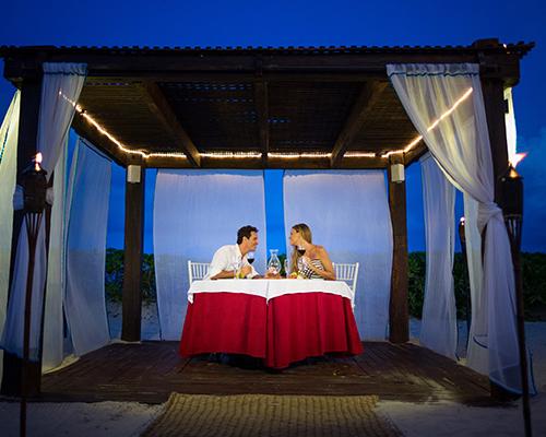 Cena romántica en la playa  Blue Diamond Luxury Boutique Hotel Riviera Maya Cena romántica en la playa  Blue Diamond Luxury Boutique Hotel Riviera Maya